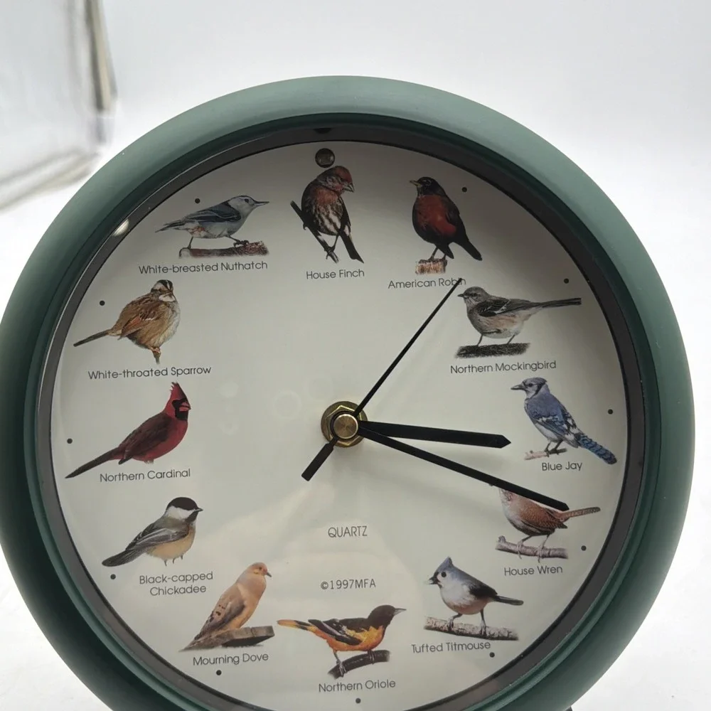 Vintage 1997 Mark Feldstein Audubon Singing Bird Wall Clock Green Frame Works